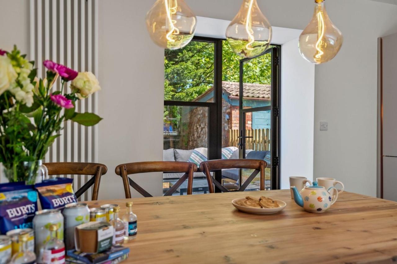 Teacher'S Cottage Оксвич Экстерьер фото